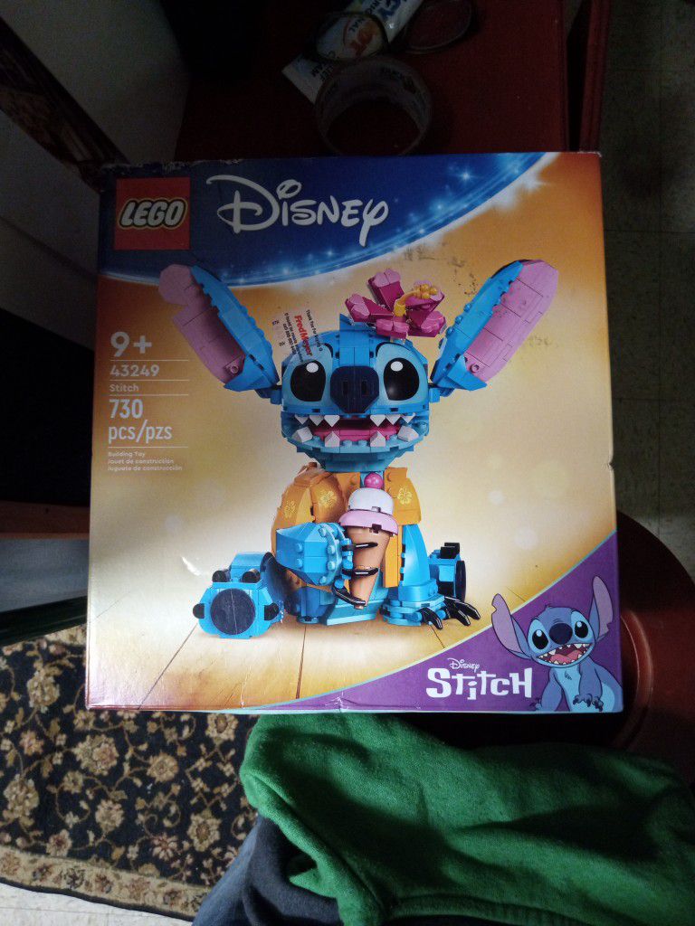 Stich The Character From Lilo And Stitch Bran New Set