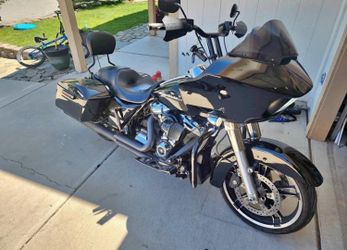 Harley-Davidson Touring Motorcycle – Clean & Ready to Ride