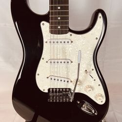 Fender Squier Stratocaster Black Made In China 
