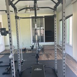 Weight Lifting Cage 