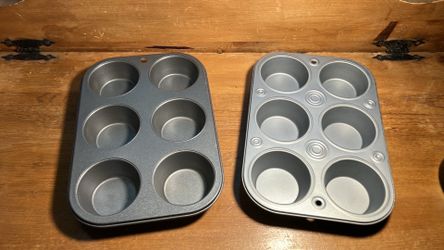 2 Muffin Pans 6 Cup