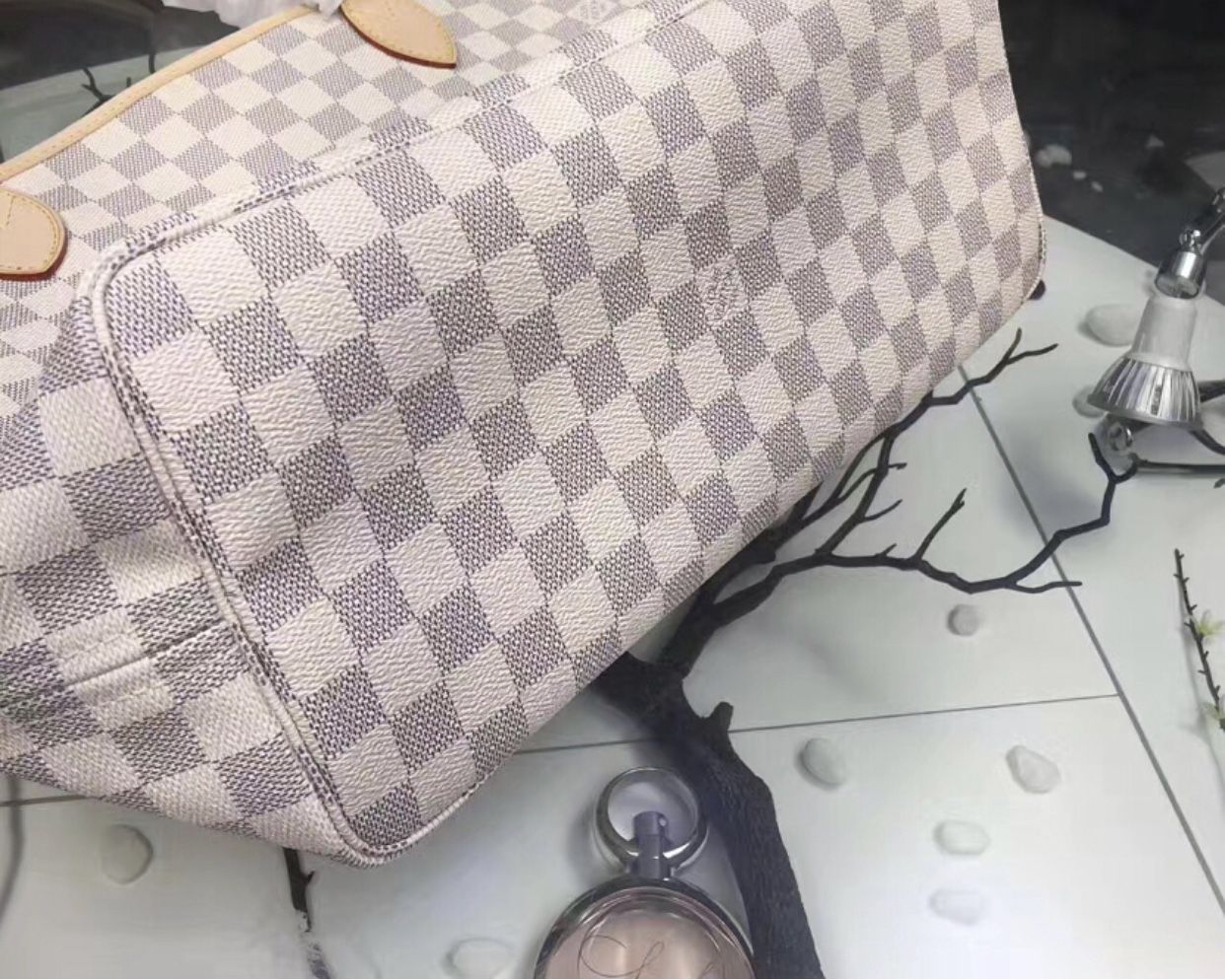 LV Monogram Never Full Tote . Medium size, authentic tags and dust bag. for  Sale in Hollywood, FL - OfferUp