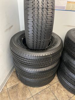 SET CONTINENTAL 265/70/17 SEMI NEW 95%TREAD LIFE $300 PRICE INCLUDE PROFESSIONAL INSTALLATION AND TAX