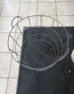 Large laundry basket with handles