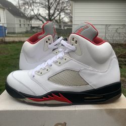 Air Jordan Retro 5 Fire Red - SIZE 10