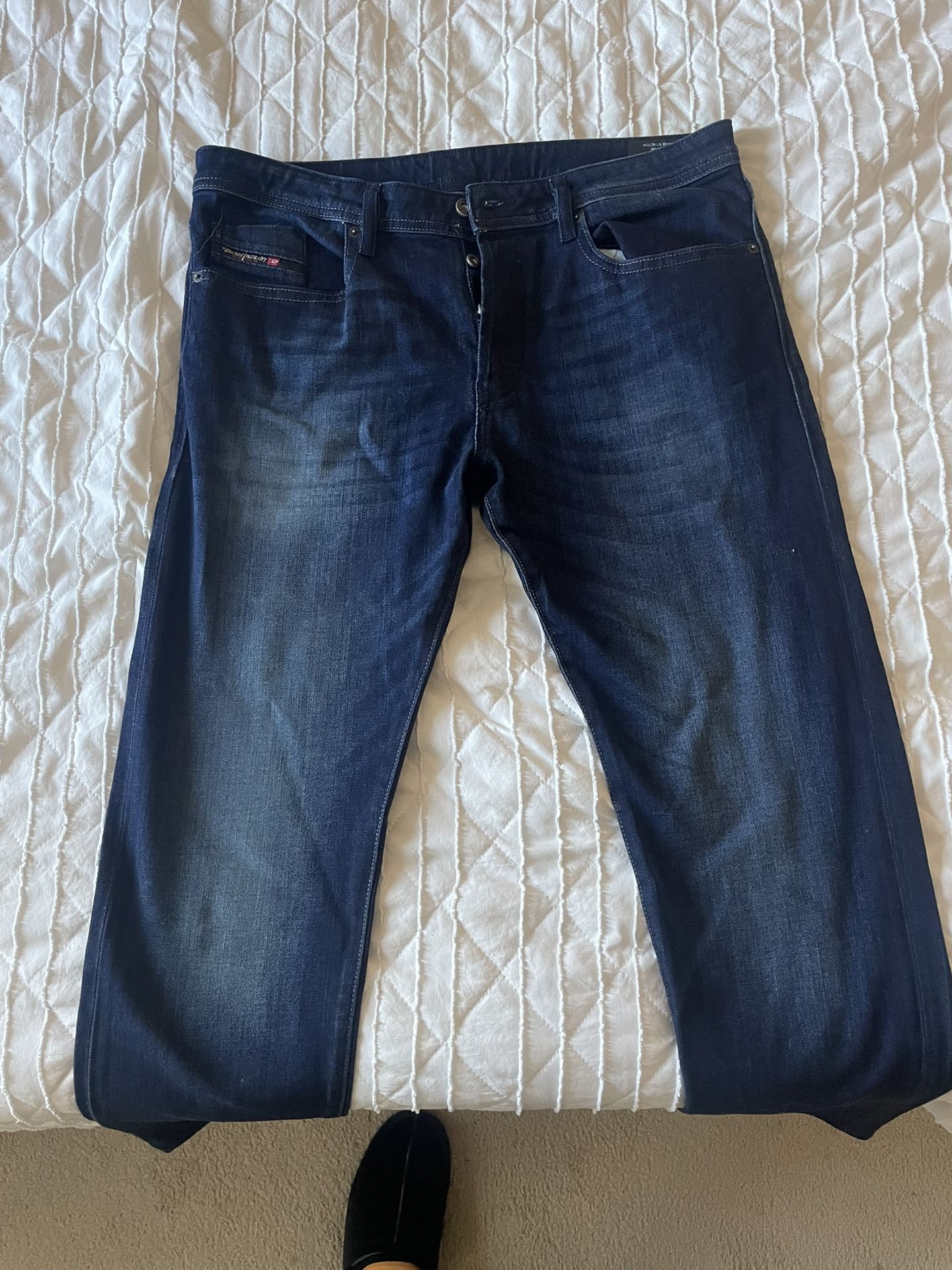 Diesel Jeans Buster Style - Size 36 -  Never Worn 