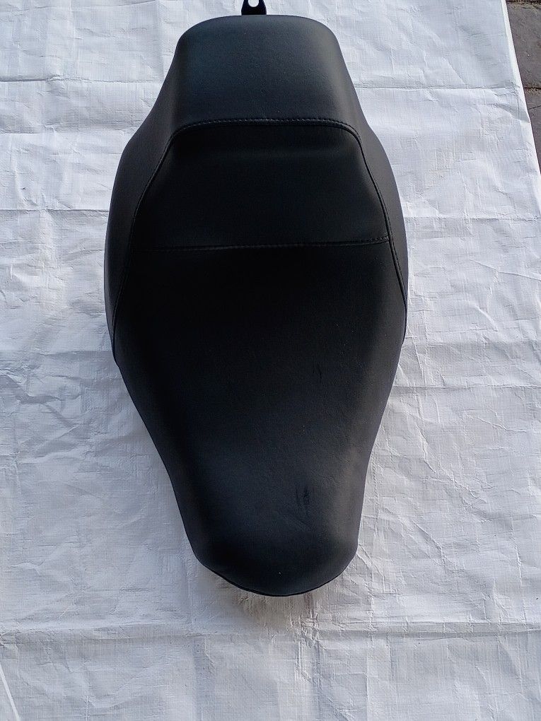 Harley Davidson 2018-2021 M8 FXLRS Low Rider S Solo Seat  SOFTAIL (contact info removed)6    C3
