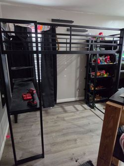 Full size loft bed w/desk