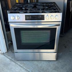 Frigidaire 30” Gas Stove