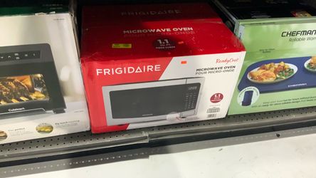 Frigidaire ReadyCook 1.1 Cu. Ft. Microwave Oven $85