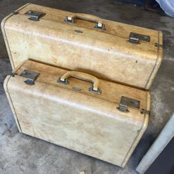 Vintage luggage set
