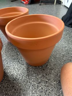 10” planter pots
