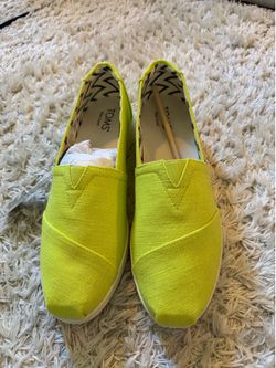Tom’s women shoes size 10
