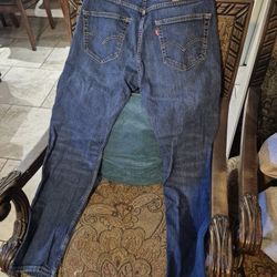 Levis 