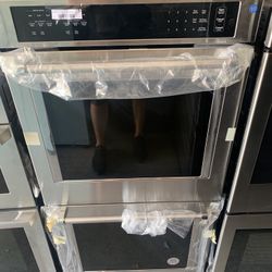 New Kitchen Aid 27” Double Oven 