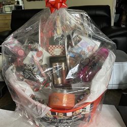 Customize Grownup Birthday Baskets 