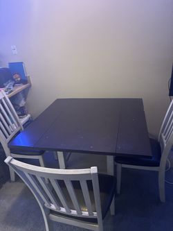 Kitchen table 3 chairs