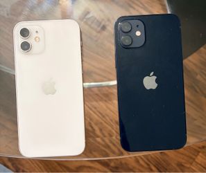 iPhone 12 (white/black)