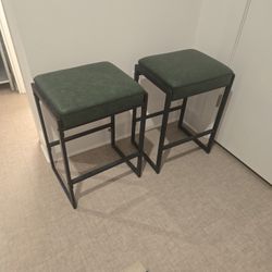 set of barstools