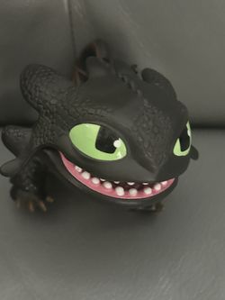 How to train your dragon toothless vinyl figure