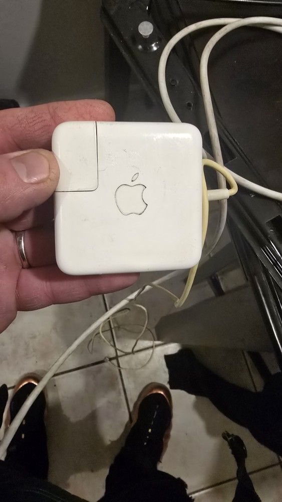 Apple 85W AC Adapter MagSafe1 for Macbook Pro 13'' 15'' 2009-2011
