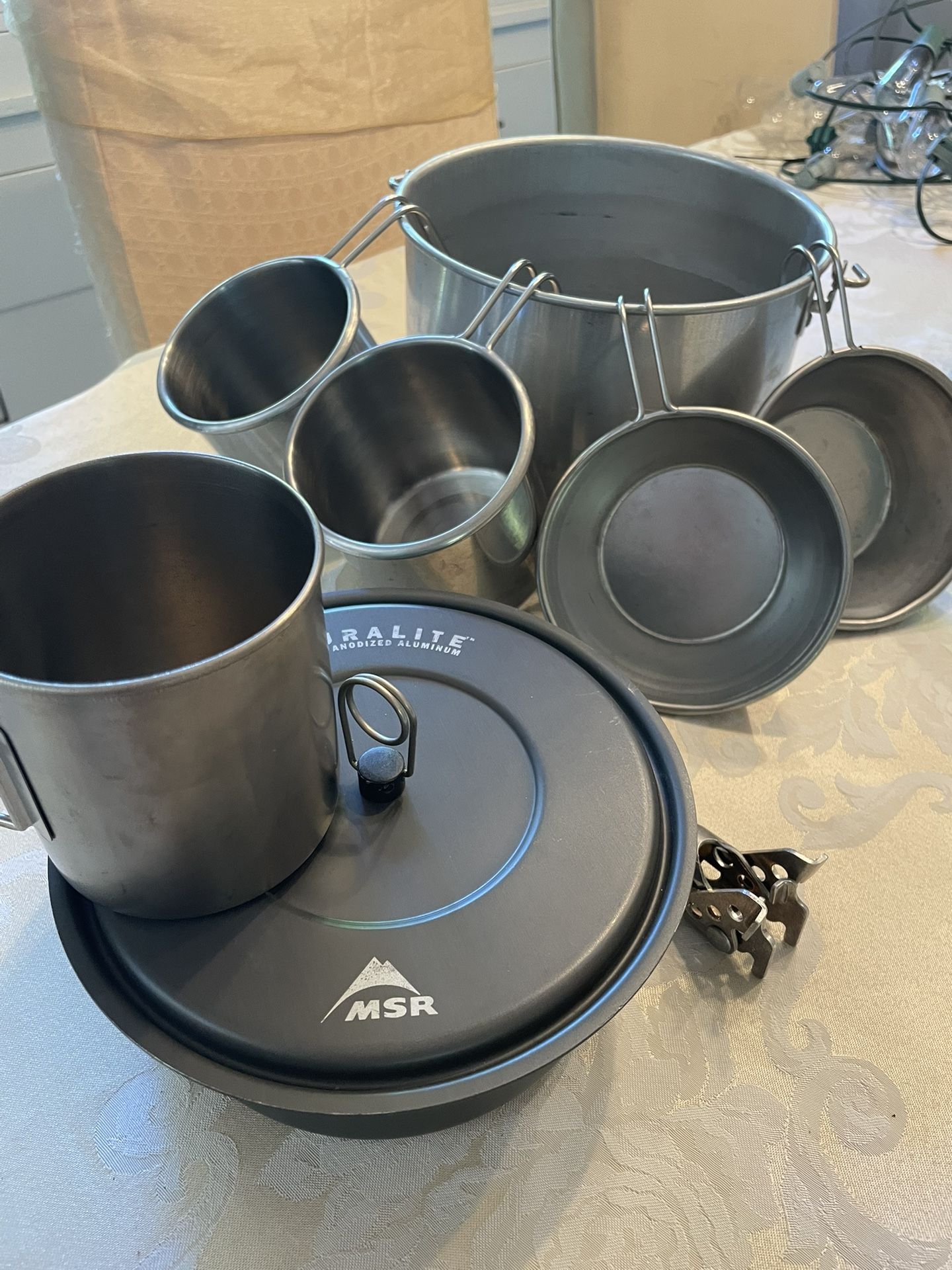 8 Piece Camping Cooking Set Pots Bowls Mugs Backpacking