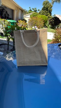 11” X13” Woven Straw Bag