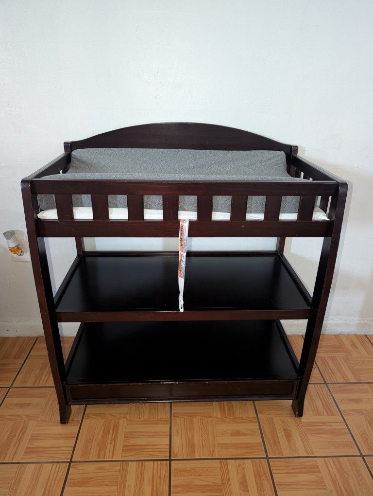 Changing Table/Dresser