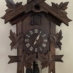 Vintage Birds and Leaves Cuckoo Clock Wood Cuckoo Bird All Original Serviced