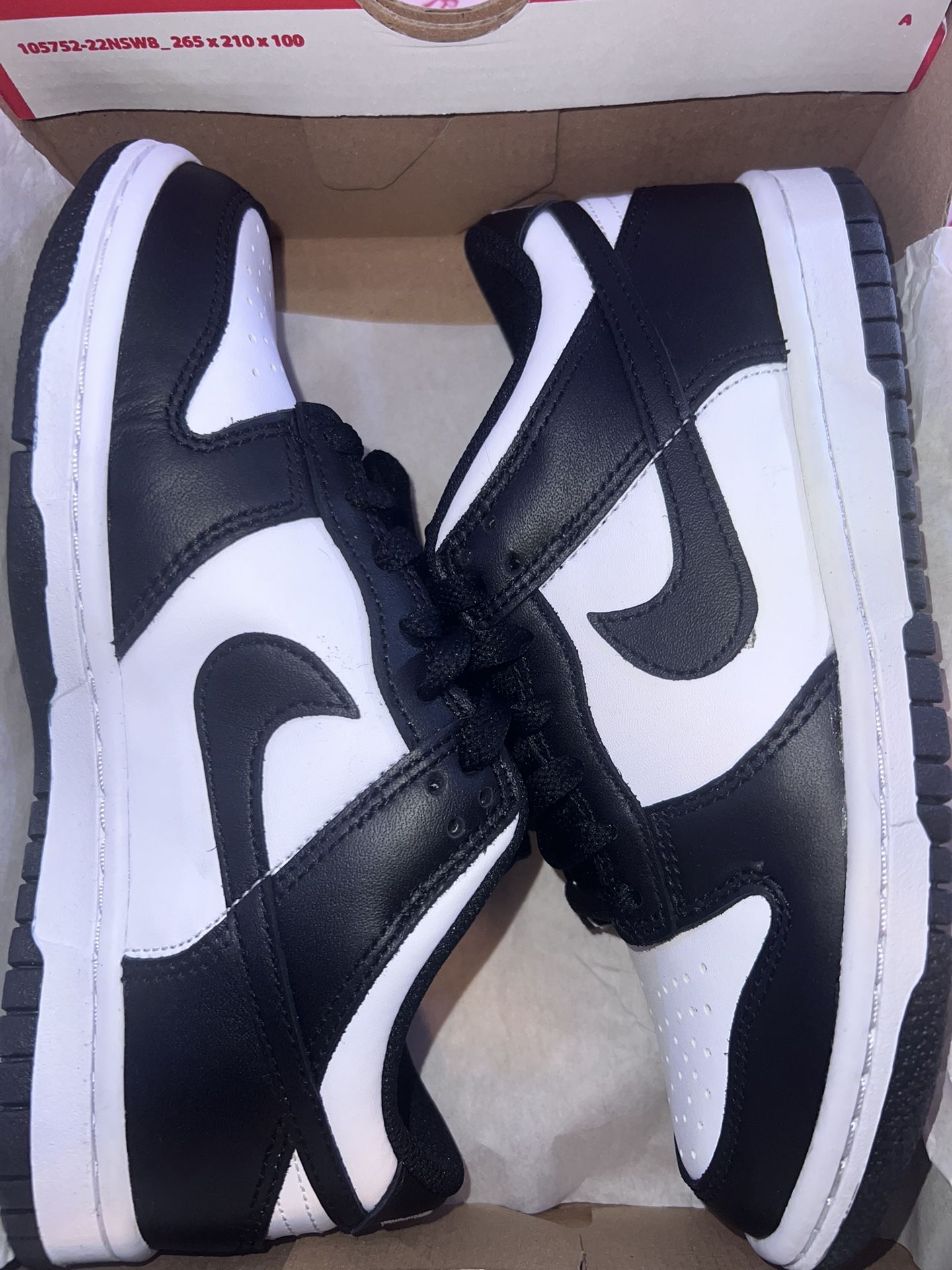 ✨Nike Dunk Low - Size 4✨