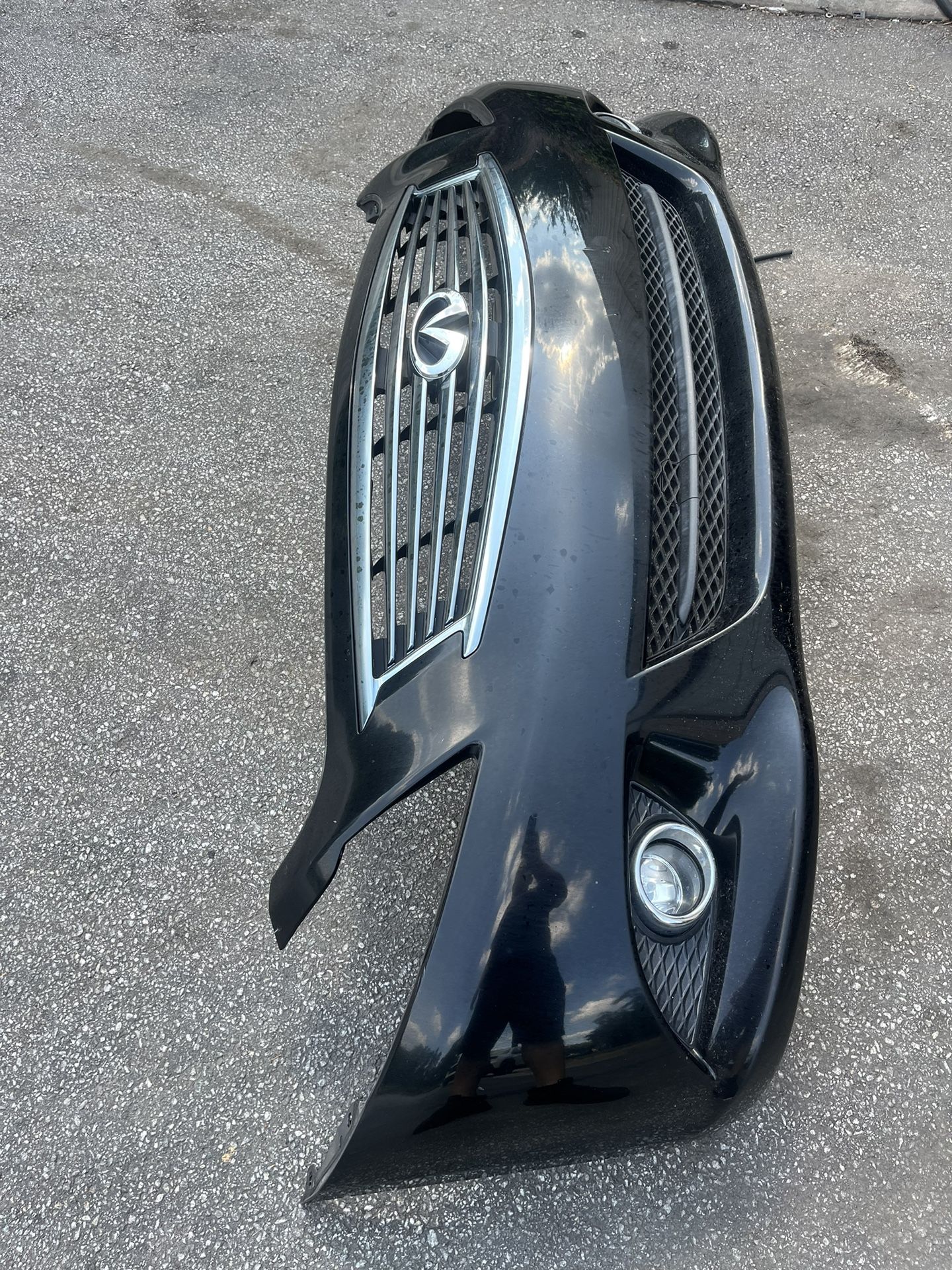 Infiniti G37 Sedan Bumper Part