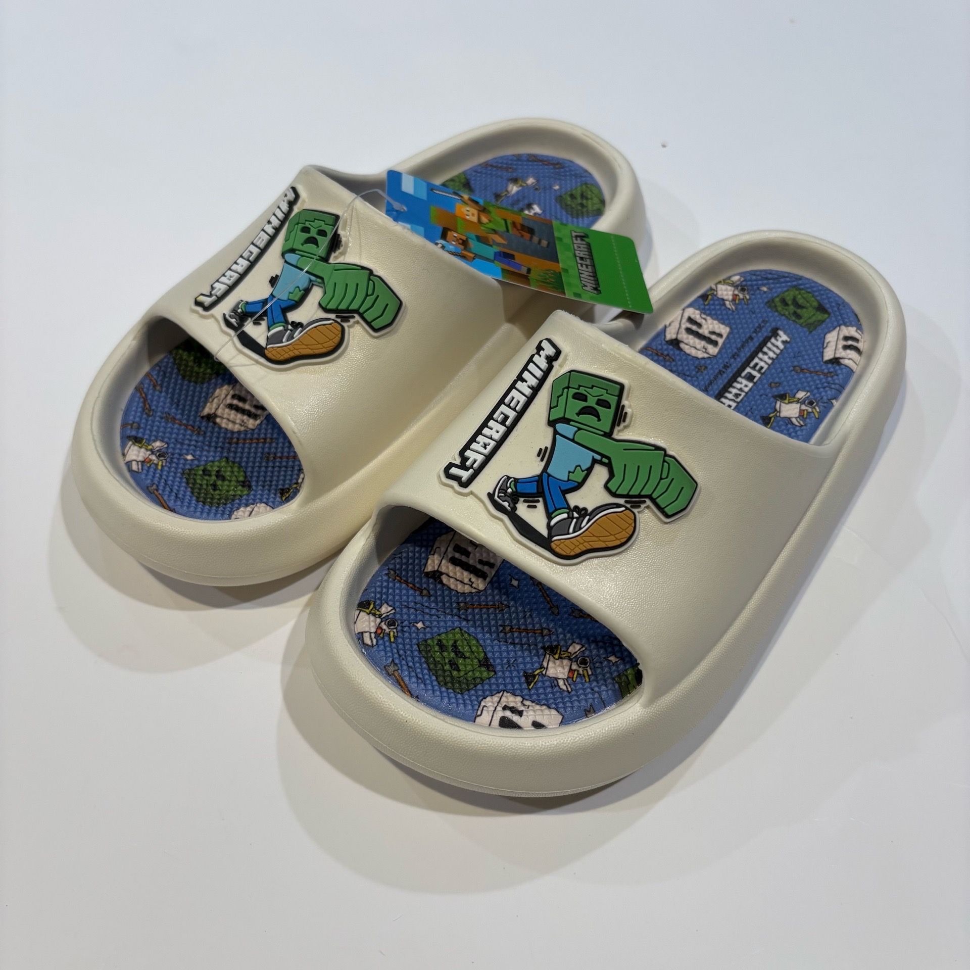 Kids Size 13/1 NEW Minecraft Slip On Slide Sandals Summer