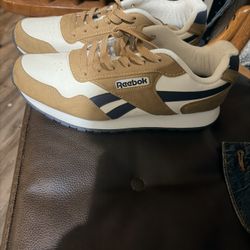 BRAND NEW REEBOK’s Size 9
