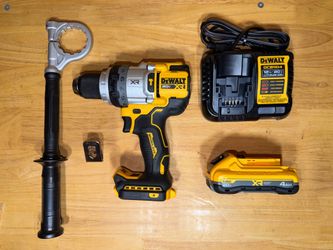 DeWalt 20V XR Brushless Hammer Drill Kit