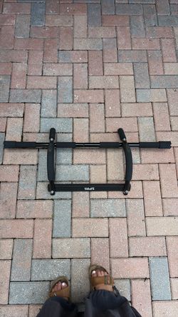 Pull up bar