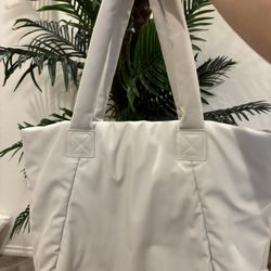 Authentic H&M Cream White Purse - 1 owner