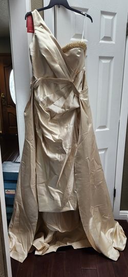 Dress / Wedding Dress