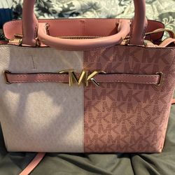 Micheal Kors Purse