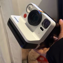 POLAROID