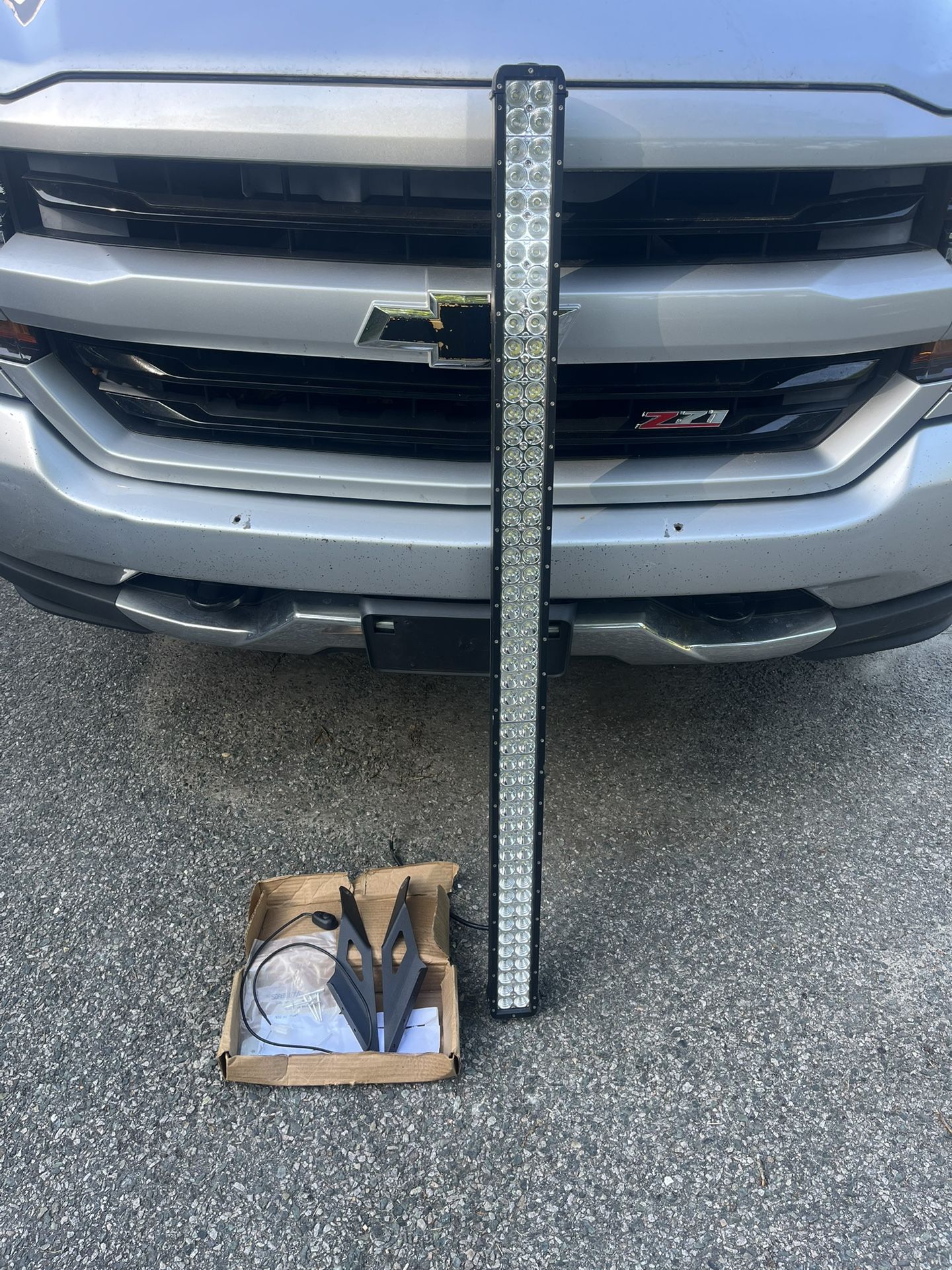 54 Inch light bar And Mounting Hardware For 2010-2024 Chevy Silverado 
