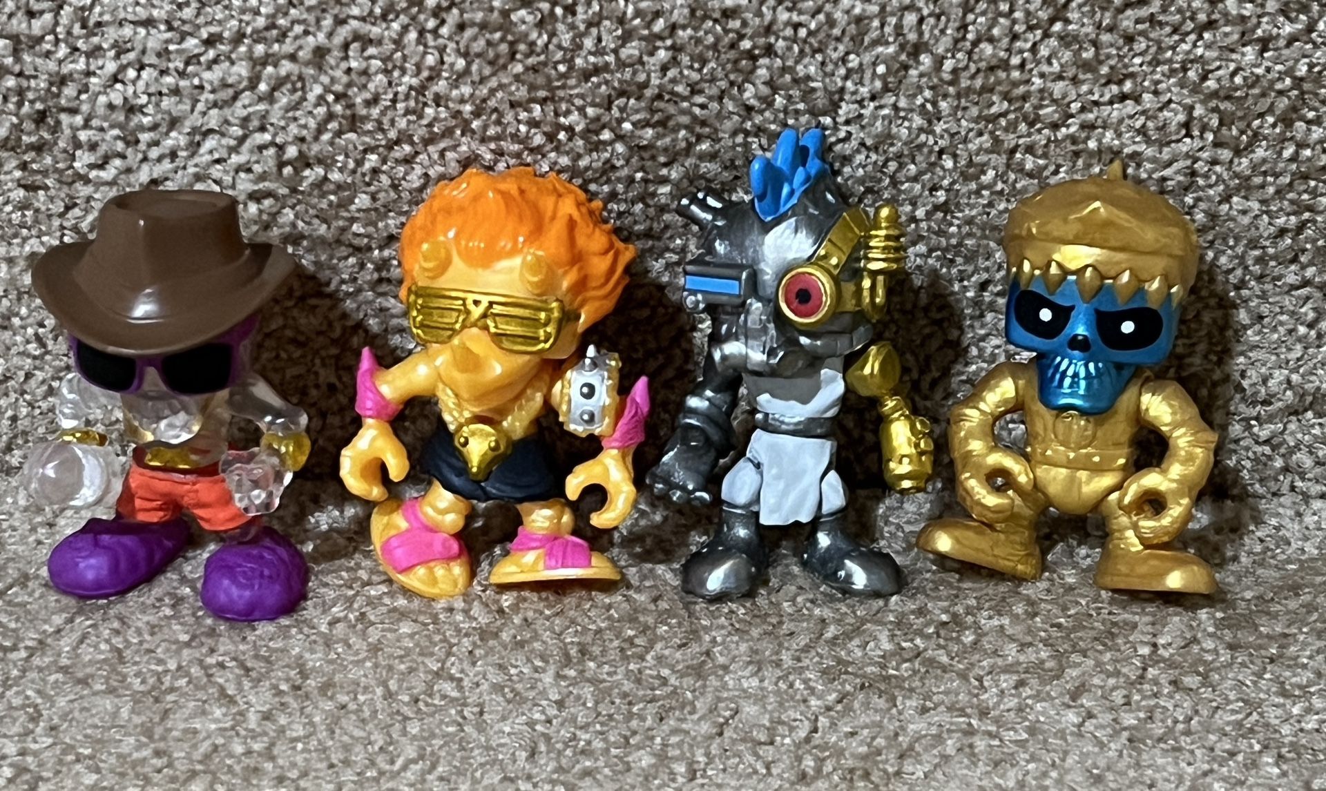 Treasure X Monster Gold Scientist Bonfire Invisabling lot of 4 Figure Moose