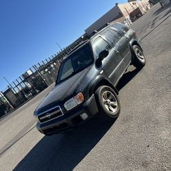 2004 Nissan Pathfinder 