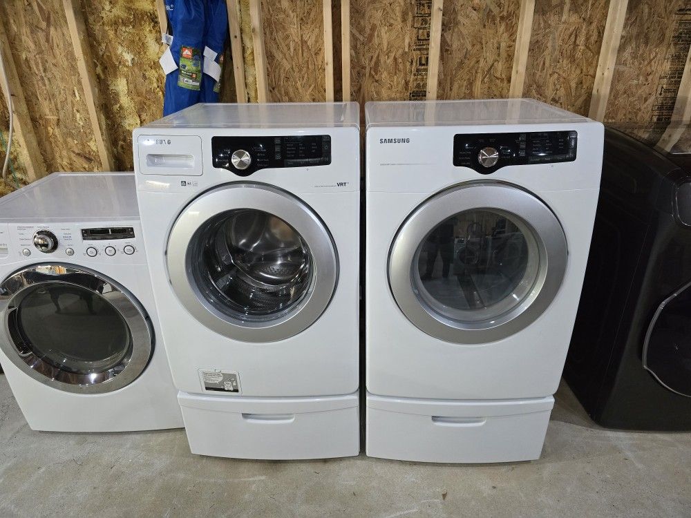 SAMSUNG WASHER AND DRYER SET 650.$