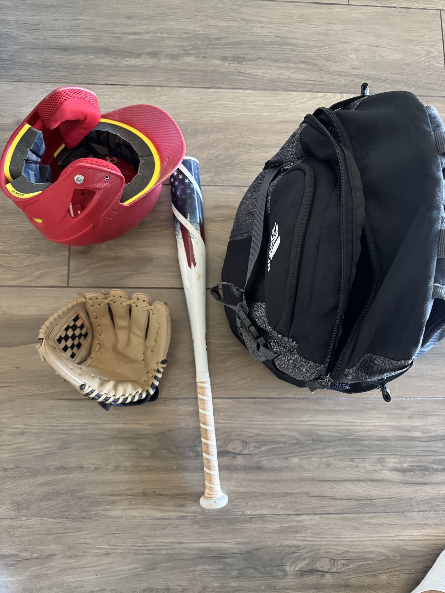 T-ball / Baseball Equipment 