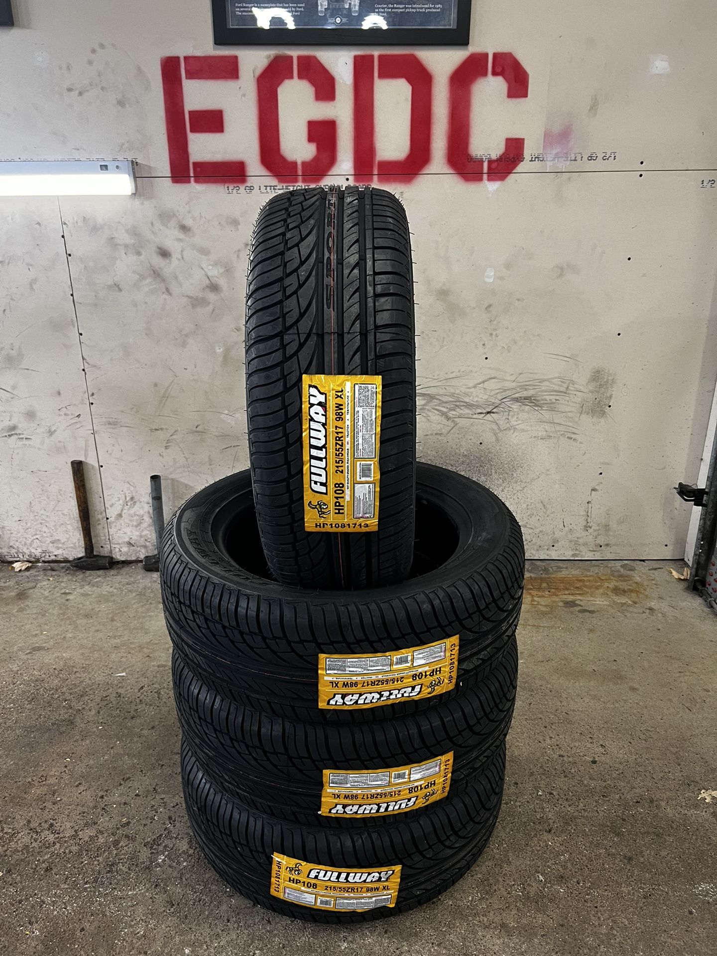 215/55R17 4NUEVAS instalacion GRATIS