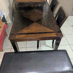 A beautiful table must see!