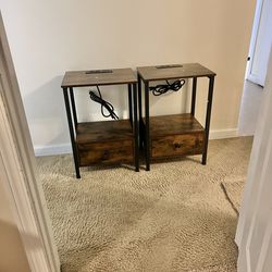 2 Nightstands