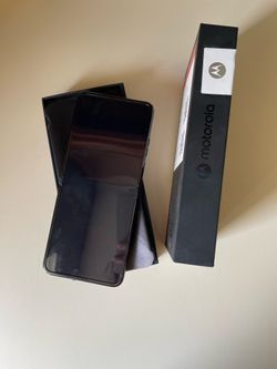 Razor 2023 128G flip phone