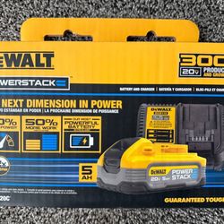 New DEWALT XR POWERSTACK 20V 5Ah 1 -Pack Lithium-ion 5 Ah Battery