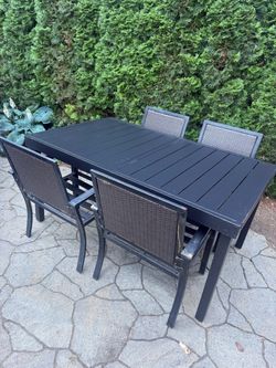 Outdoor Table and 4 Chairs